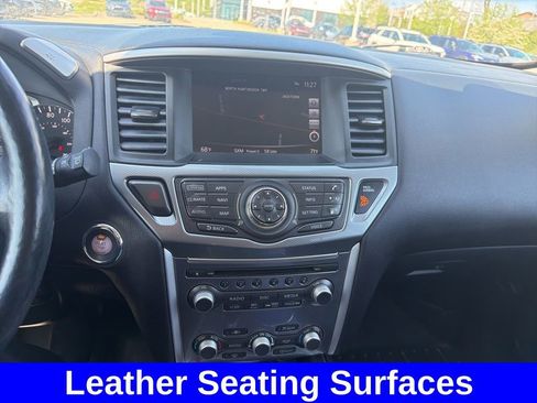 Used 2019 Nissan Pathfinder SL AWD/4WD image 21