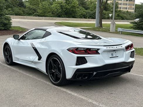 Used 2023 Chevrolet Corvette Stingray Premium Cpe w/ Body-Color Dual Roof Package RWD image 23