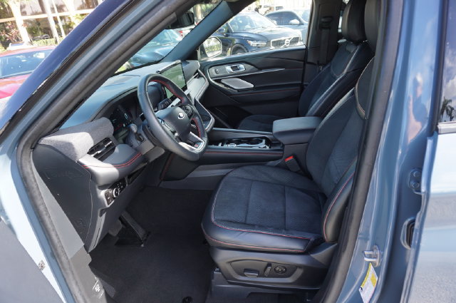 Used 2025 Ford Explorer ST w/ Sun And Sound Package AWD/4WD image 26