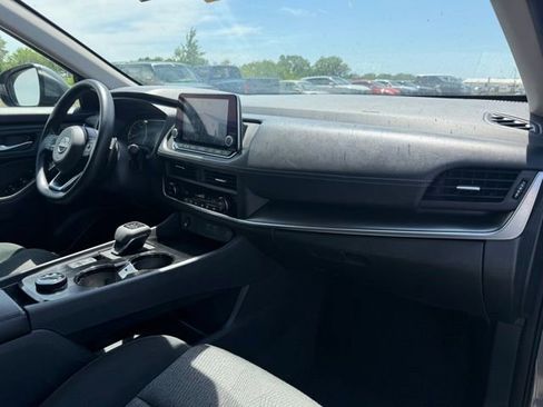 Used 2024 Nissan Rogue SV AWD/4WD image 12