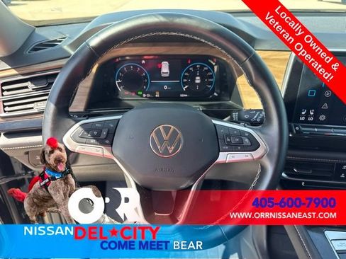 Used 2025 Volkswagen Atlas SE FWD image 24