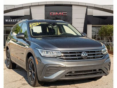 Used 2024 Volkswagen Tiguan SE