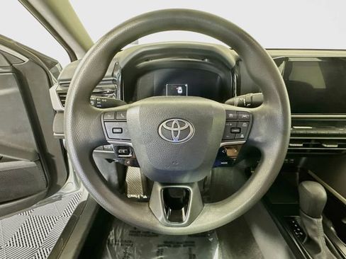 Used 2025 Toyota Camry LE FWD image 13