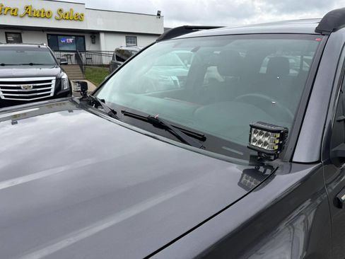 Used 2016 Toyota Tacoma TRD Off-Road w/ Premium & Technology Package image 49