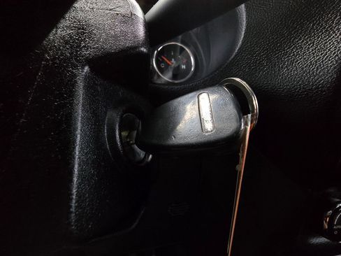 Used 2012 Jeep Wrangler Unlimited Rubicon w/ Connectivity Group AWD/4WD image 32