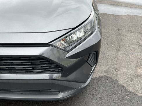 Used 2021 Toyota RAV4 LE FWD image 6
