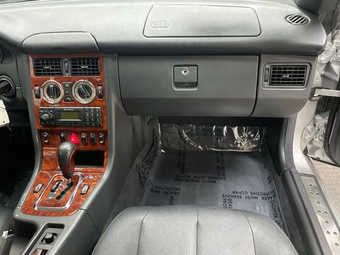 Used 2004 Mercedes-Benz SLK 320 image 35