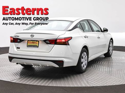 Used 2024 Nissan Altima 2.5 S FWD image 5
