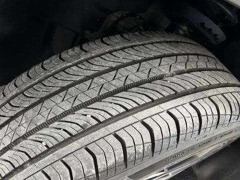 Used 2024 Chevrolet TrailBlazer RS w/ Convenience Package image 36