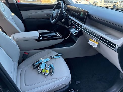 New 2026 Hyundai Tucson Limited image 16