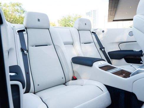 Certified 2020 Rolls-Royce Dawn RWD image 26