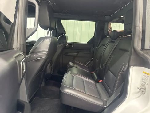 Used 2025 Ford Bronco Outer Banks AWD/4WD image 21