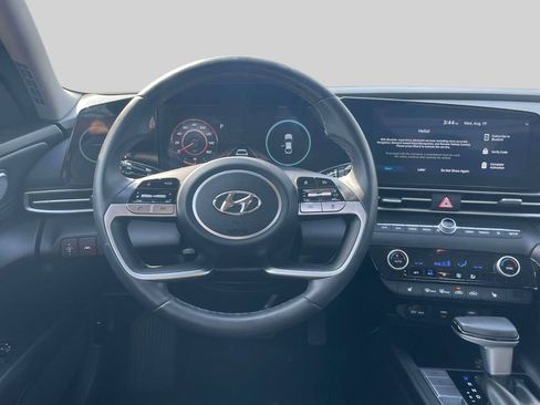 Used 2023 Hyundai Elantra SEL w/ Convenience Package FWD image 14