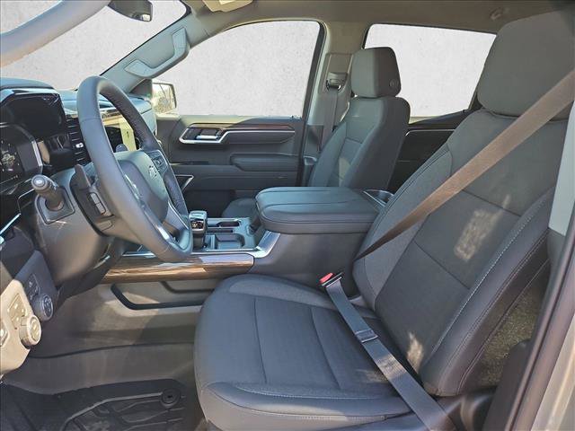 New 2026 Chevrolet Silverado 1500 RST w/ Dark Appearance Package AWD/4WD image 4