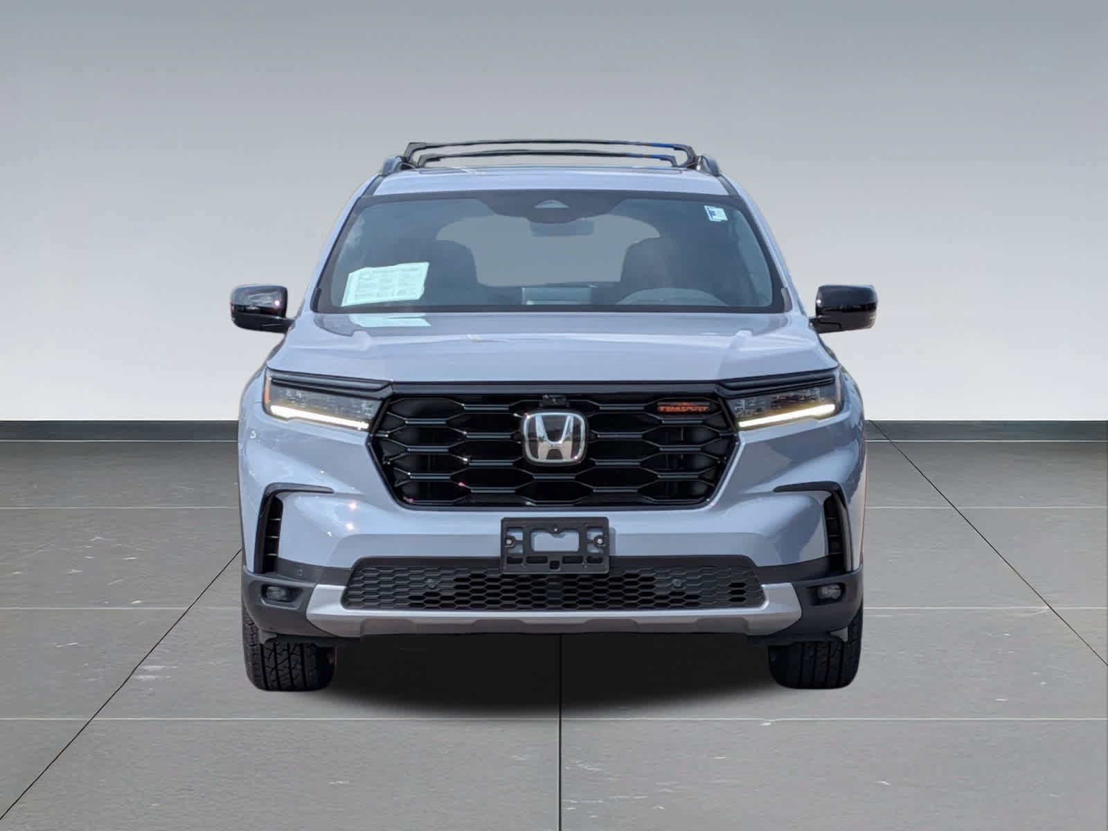 Certified 2025 Honda Pilot TrailSport image 8
