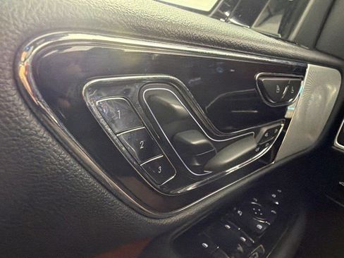 Used 2024 Lincoln Navigator Reserve AWD/4WD image 27