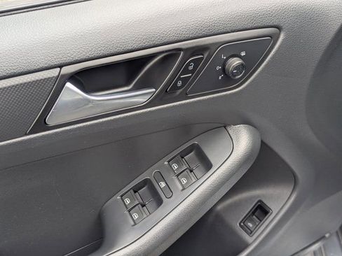 Used 2015 Volkswagen Jetta S image 20