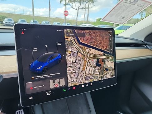 Used 2022 Tesla Model Y Performance image 27