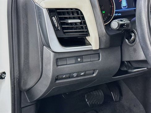 Used 2023 Nissan Rogue SL w/ SL Premium Package AWD/4WD image 17