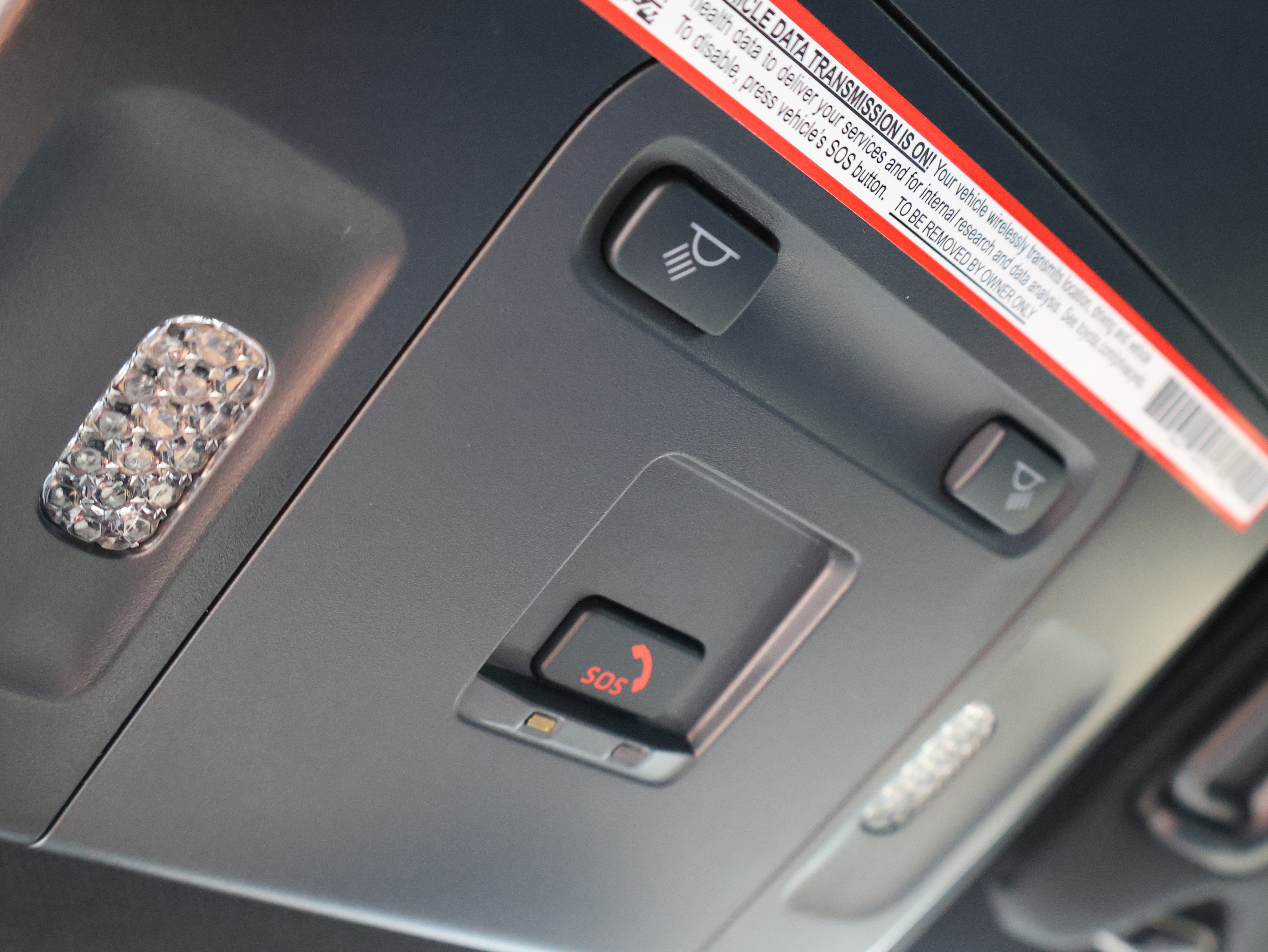 Used 2025 Toyota Camry SE FWD image 32