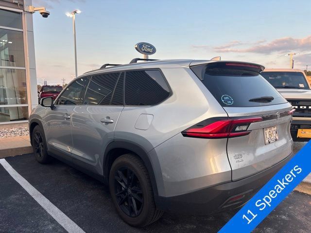 Used 2024 Toyota Grand Highlander AWD image 11