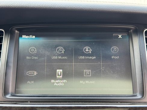 Used 2014 Kia Cadenza Premium w/ Luxury Package image 25