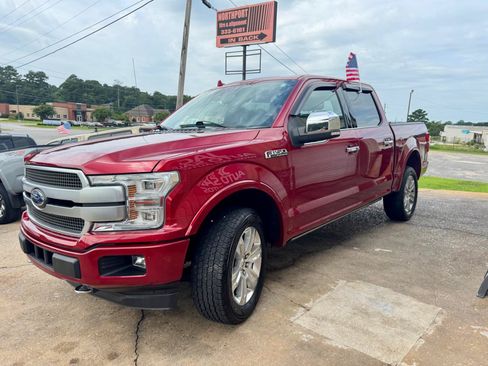 Used 2019 Ford F150 Platinum w/ Equipment Group 701A Luxury AWD/4WD image 4