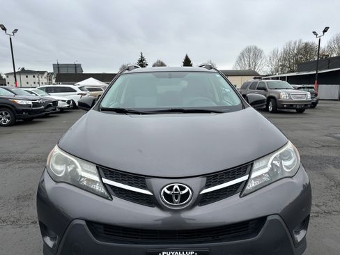 Used 2013 Toyota RAV4 LE image 28
