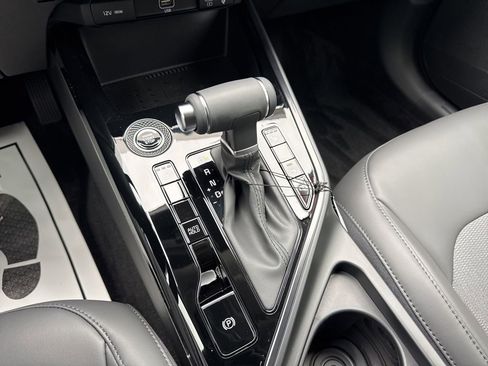 New 2026 Kia Niro EX image 6