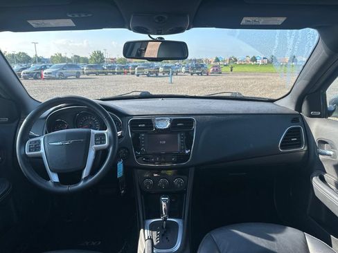 Used 2013 Chrysler 200 Limited w/ Sun/Sound Group FWD image 19