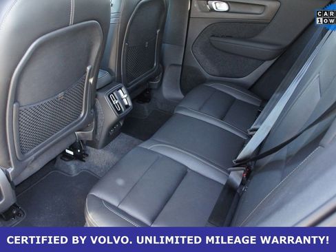 Certified 2025 Volvo XC40 B5 Plus image 29
