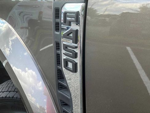 Used 2023 Ford F450 King Ranch w/ Chrome Package image 29