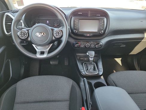 Used 2020 Kia Soul S image 10