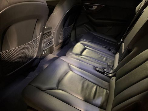 Used 2020 Audi Q7 3.0T Premium Plus image 24