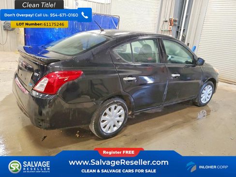 Used 2015 Nissan Versa SV FWD image 4