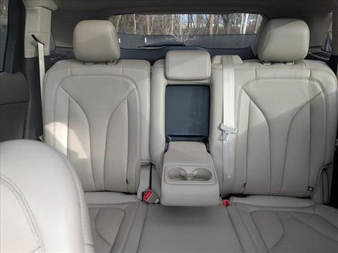 Used 2023 Lincoln Nautilus Reserve w/ Equipment Group 201A image 20