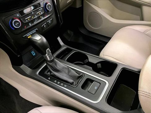 Used 2017 Ford Escape Titanium AWD/4WD image 16