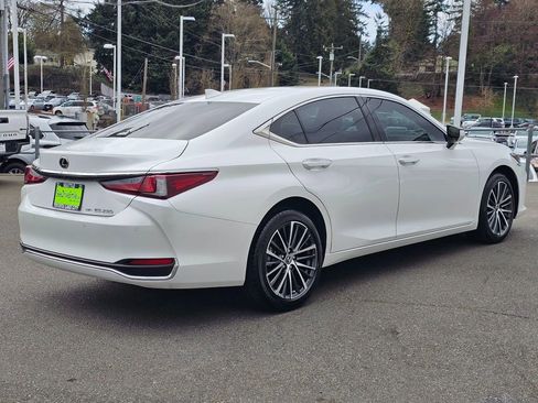 Used 2023 Lexus ES 250 w/ Premium Package image 8