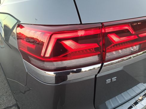 Certified 2024 Volkswagen Atlas SE image 31