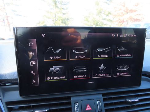 Used 2023 Audi SQ5 Premium w/ Convenience Package image 24