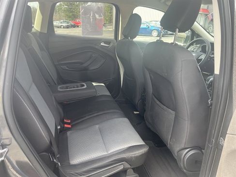 Used 2019 Ford Escape SE image 33