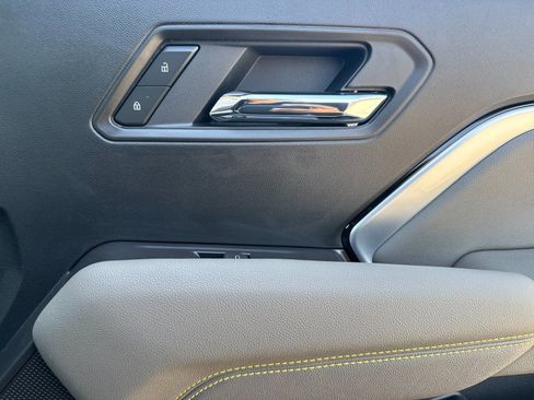 New 2026 Chevrolet Colorado ZR2 w/ ZR2 Bison Edition image 18