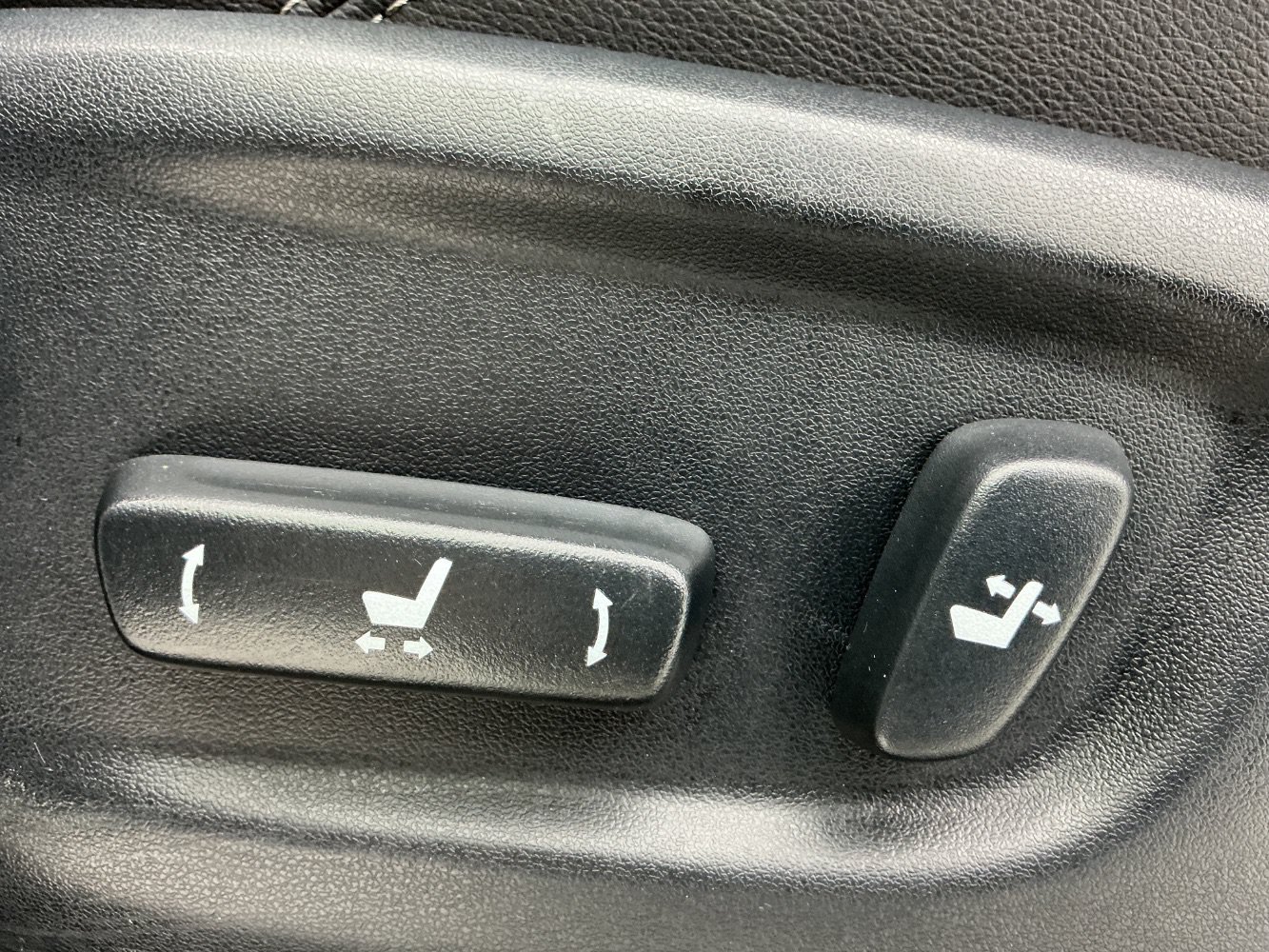 Used 2016 Toyota 4Runner SR5 Premium AWD/4WD image 39