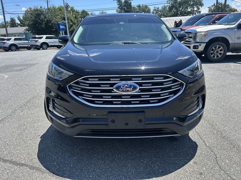 Used 2024 Ford Edge Titanium AWD/4WD image 2