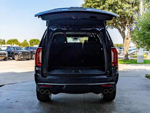 Used 2023 GMC Yukon Denali Ultimate AWD/4WD image 7