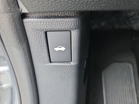 New 2025 Honda Accord LX image 11