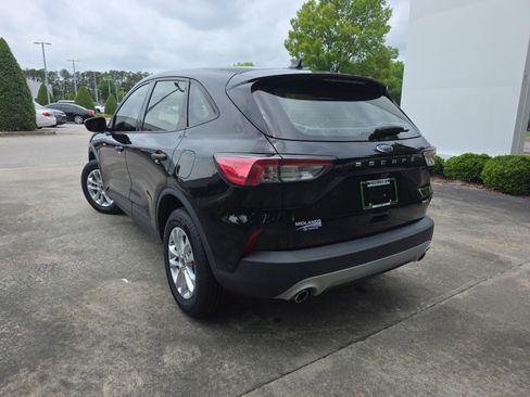 Used 2022 Ford Escape S AWD/4WD image 5