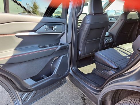 New 2026 Ford Explorer ST-Line w/ ST-Line Street Pack image 27