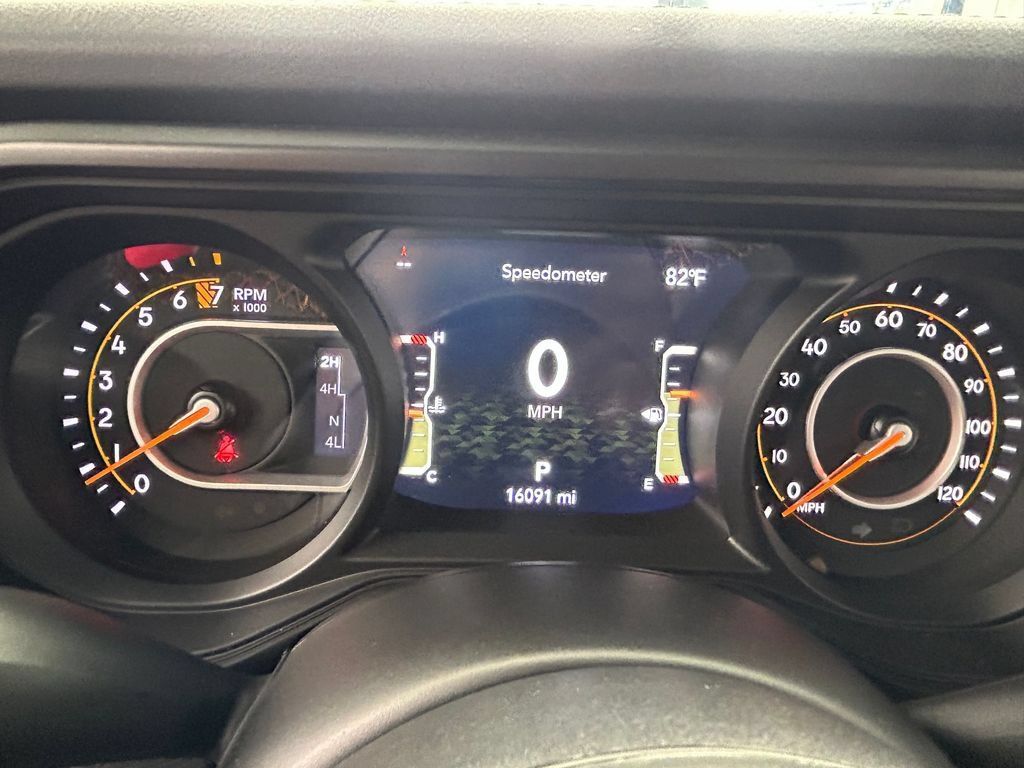 Used 2024 Jeep Gladiator Mojave AWD/4WD image 26
