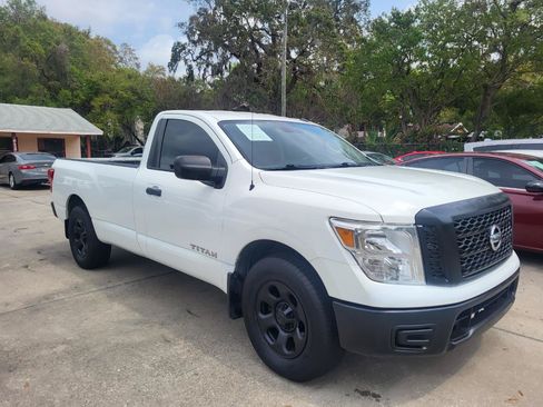 Used 2019 Nissan Titan S RWD image 10